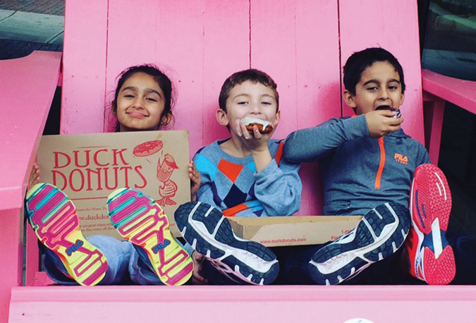 kids eating donuts