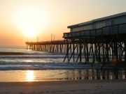Jennette's Pier, Warm Day & Light East Wind