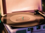 Front Porch Café, Vinyl Nights