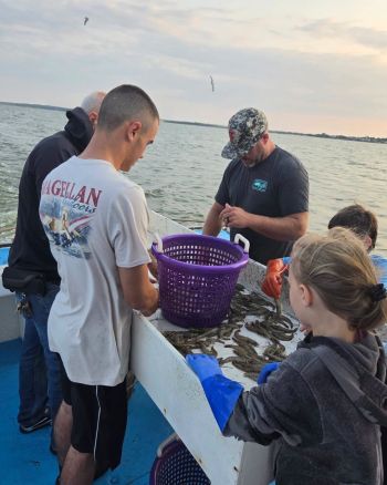 Risky Business Shrimping & Crabbing Charters, Yesterday's Fun