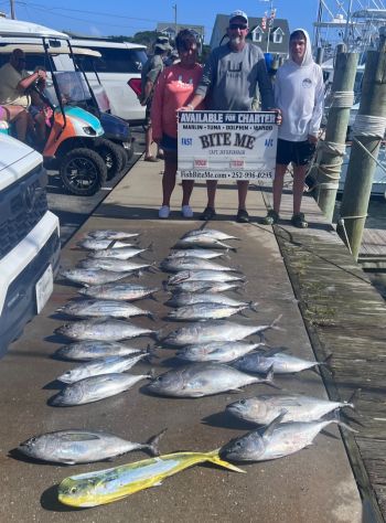 Bite Me Sportfishing Charters, tunas with fellow Mountaineers