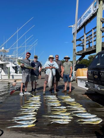 Pirate's Cove Marina, Sunday Fishin’