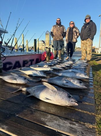 Oregon Inlet Fishing Center, Cold with HOT Bites