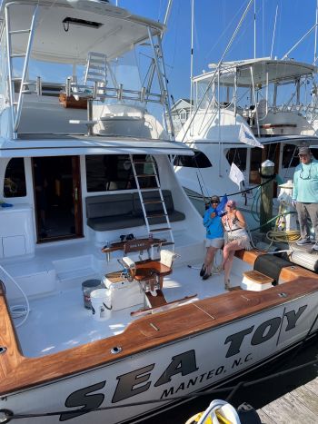 Pirate's Cove Marina, Marlins & Mahi