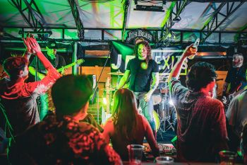 Basnight’s Lone Cedar Cafe, Live Music: Jen Exits