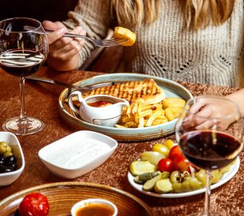 TRiO Restaurant & Market, Southern Cooking Loves Wine - Taste of the Beach