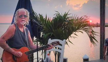 Mike Dianna's Grill Room, Live Music with Paul Brion