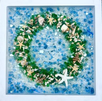 Outer Banks Brewing Station, Local Color OBX Mixed Media & Painting Parties: Holiday Wreath Resin Class
