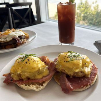 Cafe Pamlico, Cafe Eggs Benedict