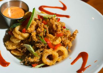 Rusty's Surf & Turf Restaurant, Volcano Calamari