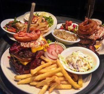 The Froggy Dog Restaurant & Pub, The Albatross