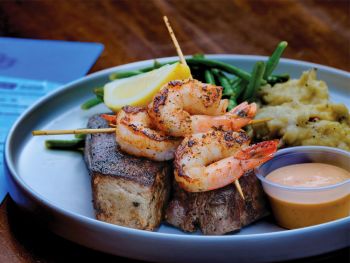 Uncle Ike's Sandbar & Grill, Ike’s Mixed Grill