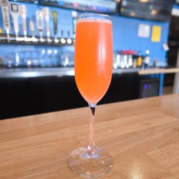 Stormy Seas Bottle Shop, Stormy Seas Hurricane Spritz
