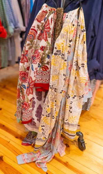Nest, Wraps and Scarves