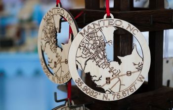 Something or Other Treats and More, Manteo Ornaments