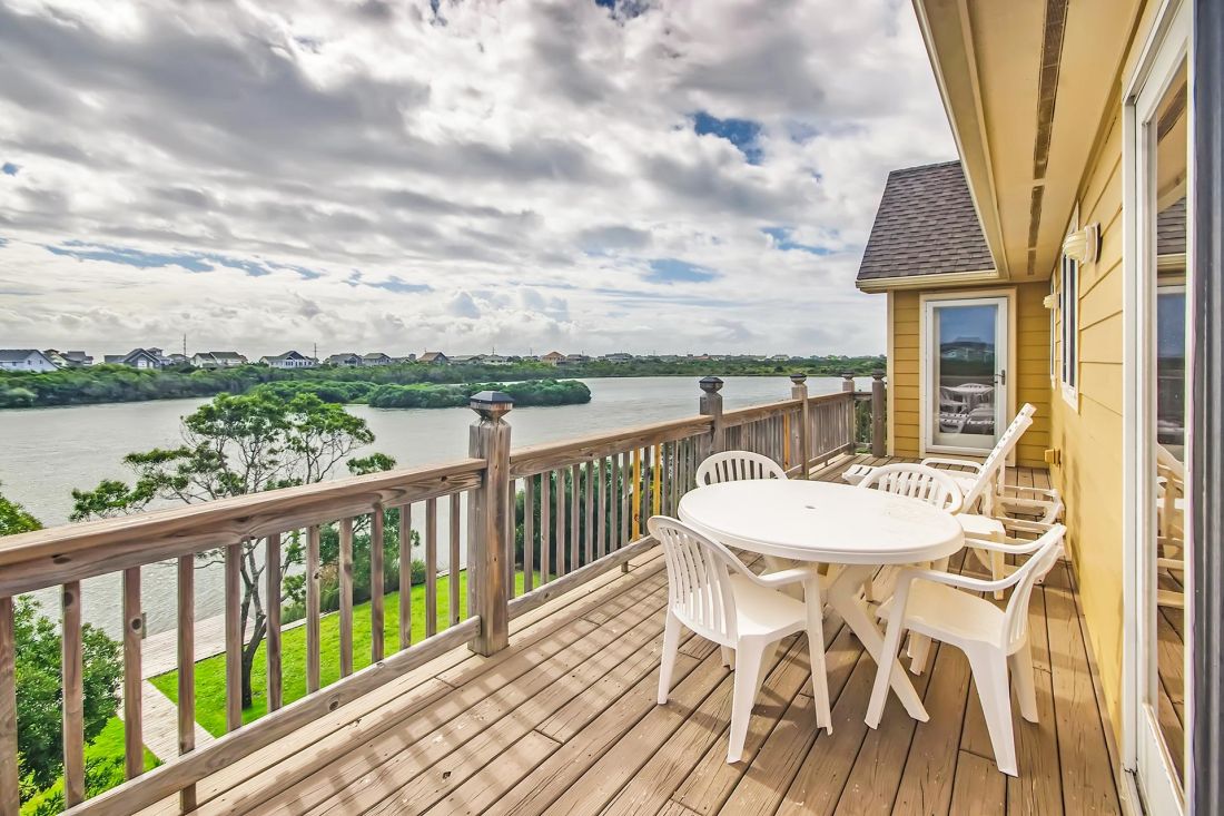 Surf or Sound Realty Outer Banks