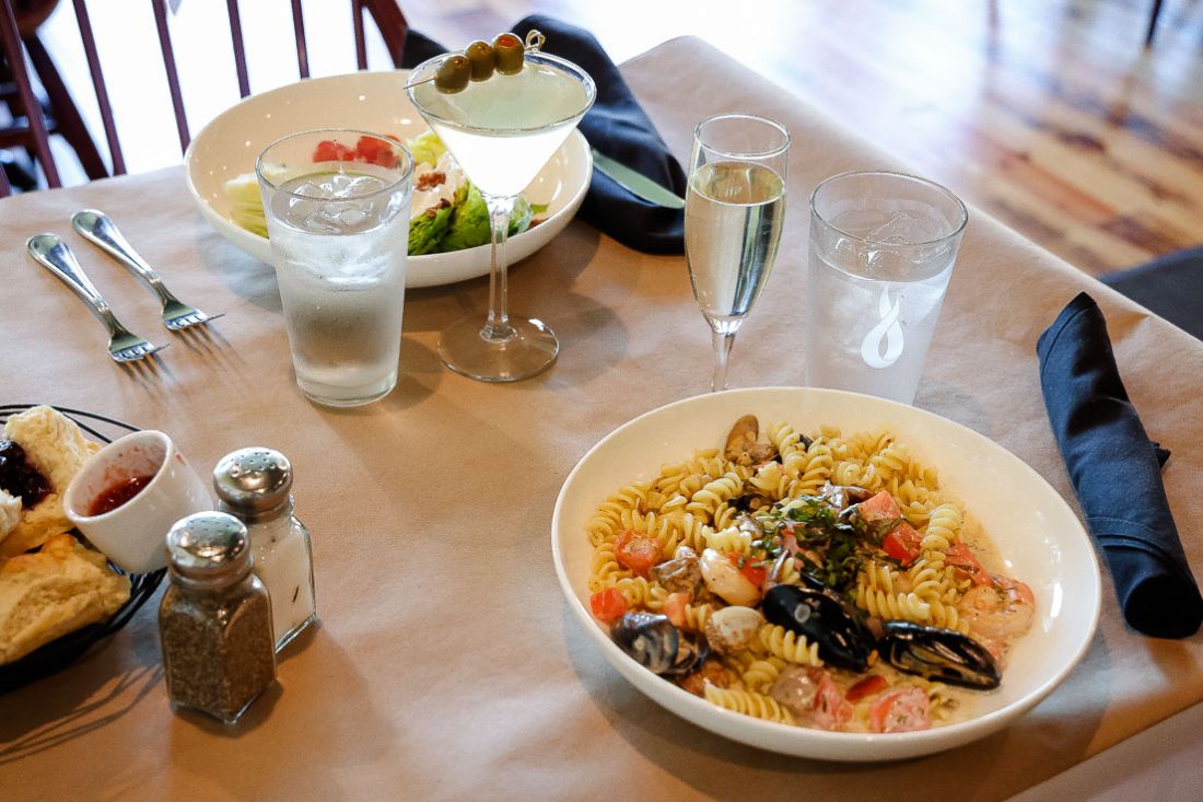 Mike Dianna's Grill Room Outer Banks