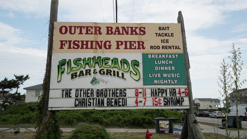 fish heads bar and grille
