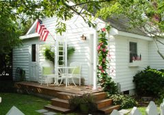 Exterior of Neva Midgett House - downtown Manteo, NC