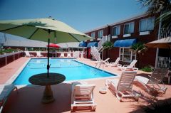Outdoor pool at Colonial Inn