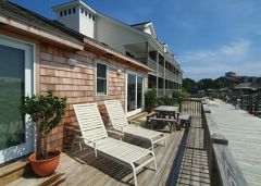 Waterfront deck at Captain's Cottage - Captain's Landing