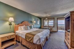 Lighthouse View Oceanfront Lodging photo