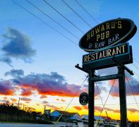 Howard&#039;s Pub photo