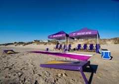 Renting_a_tent_and_beach_chairs_1