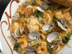 Stripers Bar &amp; Grille Manteo photo