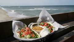 Fishheads Bar &amp; Grill photo