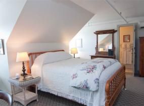 Martyn Sutton room at First Colony Inn