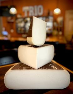 TRiO Restaurant &amp; Market photo