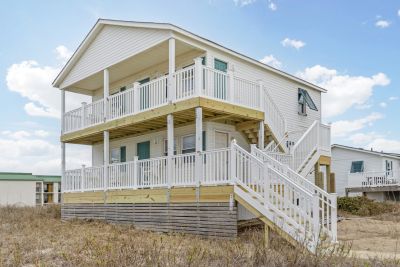 Outer Banks Hotels &amp; Vacation Rentals photo