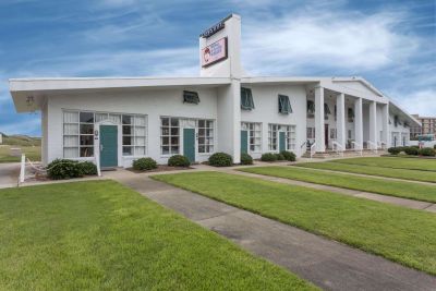 Days Inn Oceanfront - Wilbur and Orville Wright